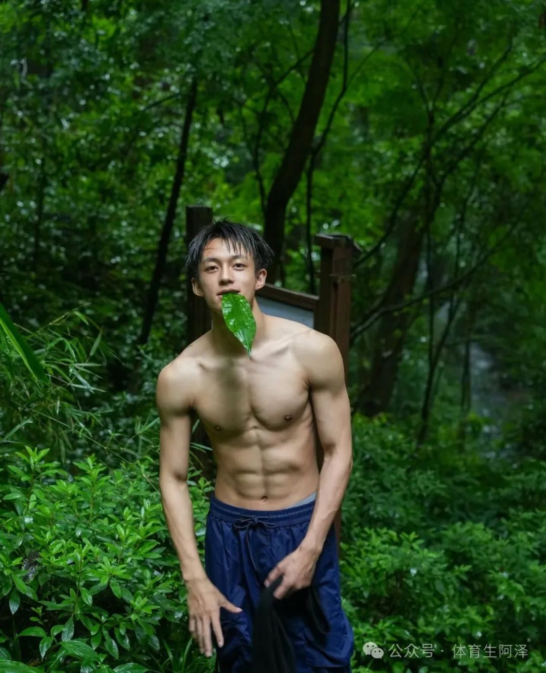 185cm 乡下糙汉体育生男主，黑皮猛 1 持久打桩.....
