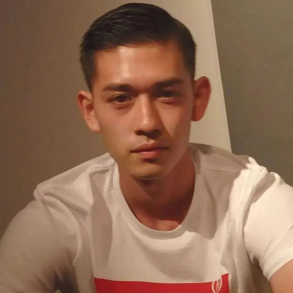 94 年日本男模浅野启介，这脸也太禁欲系了吧！