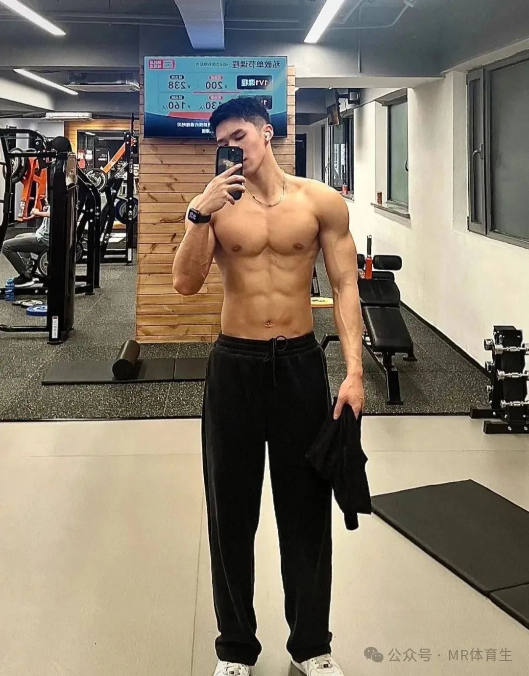 183cm 浙江黑皮筋肉小哥，倒三角狼狗腰这身材你爱了吗