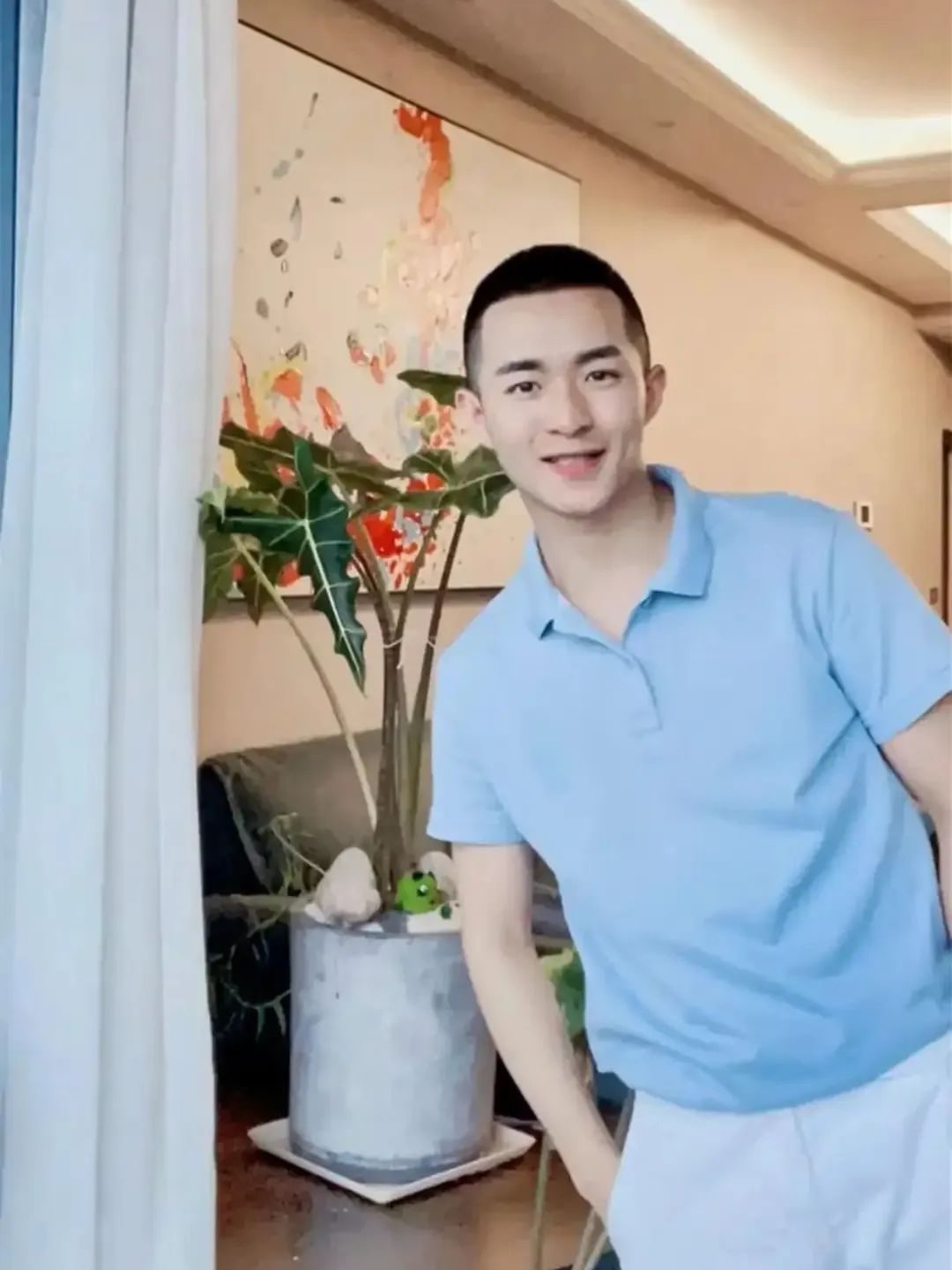 初代网黄廖承宇，他现在变成这样了。