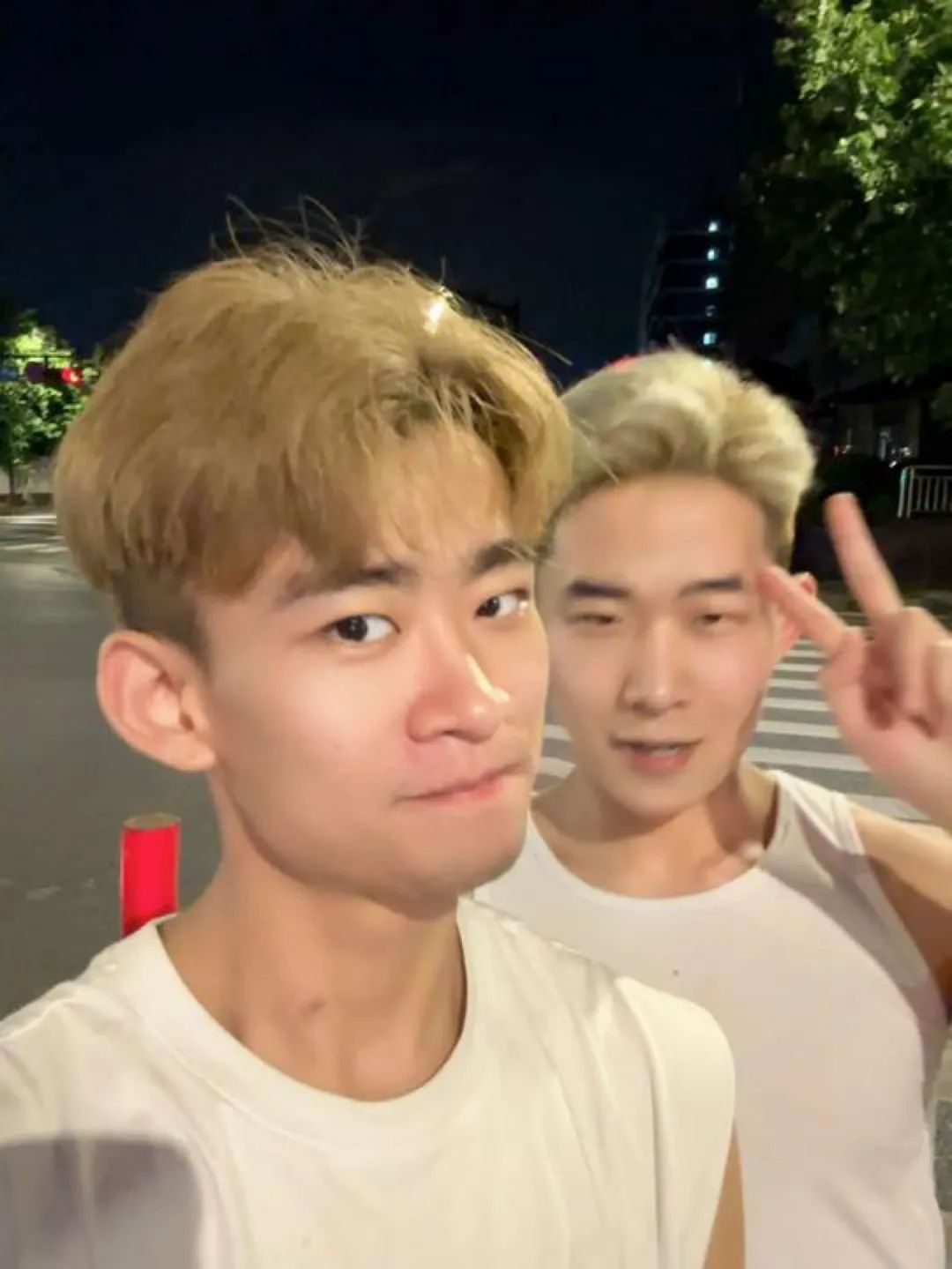 拍过《废土猎人》的子墨大魔王，他现在变成这样了。
