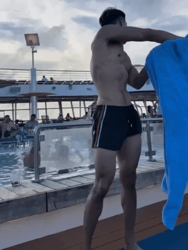 中国版“宏翔”，最近这两枚肌肉男大超火！