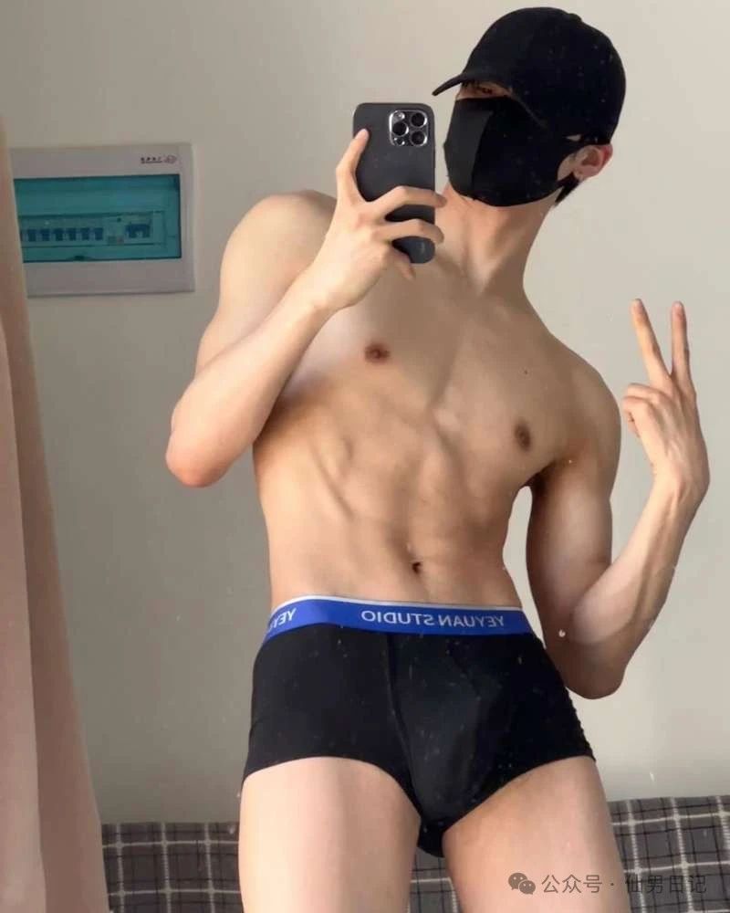 体育生明明可以靠脸，却沉迷擦边……