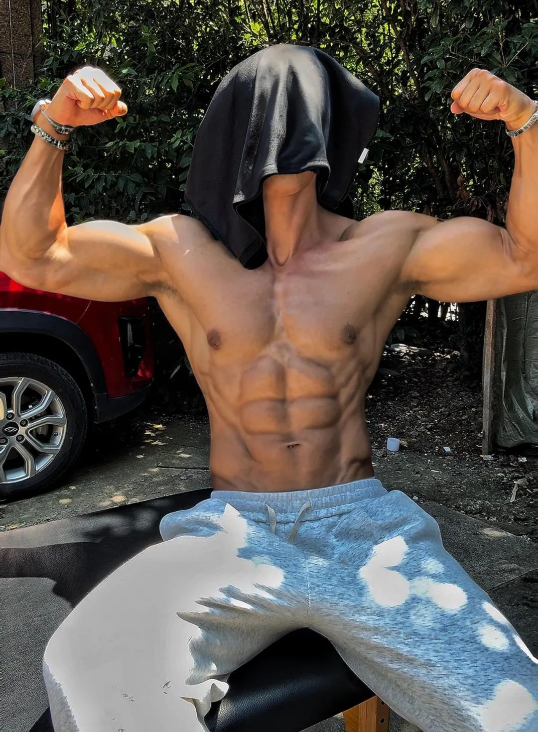 05 年 185CM 黑皮肌肉帅哥,很直也很帅的学弟! 05 年 185CM 黑皮肌肉帅哥,很直也很帅的学弟!