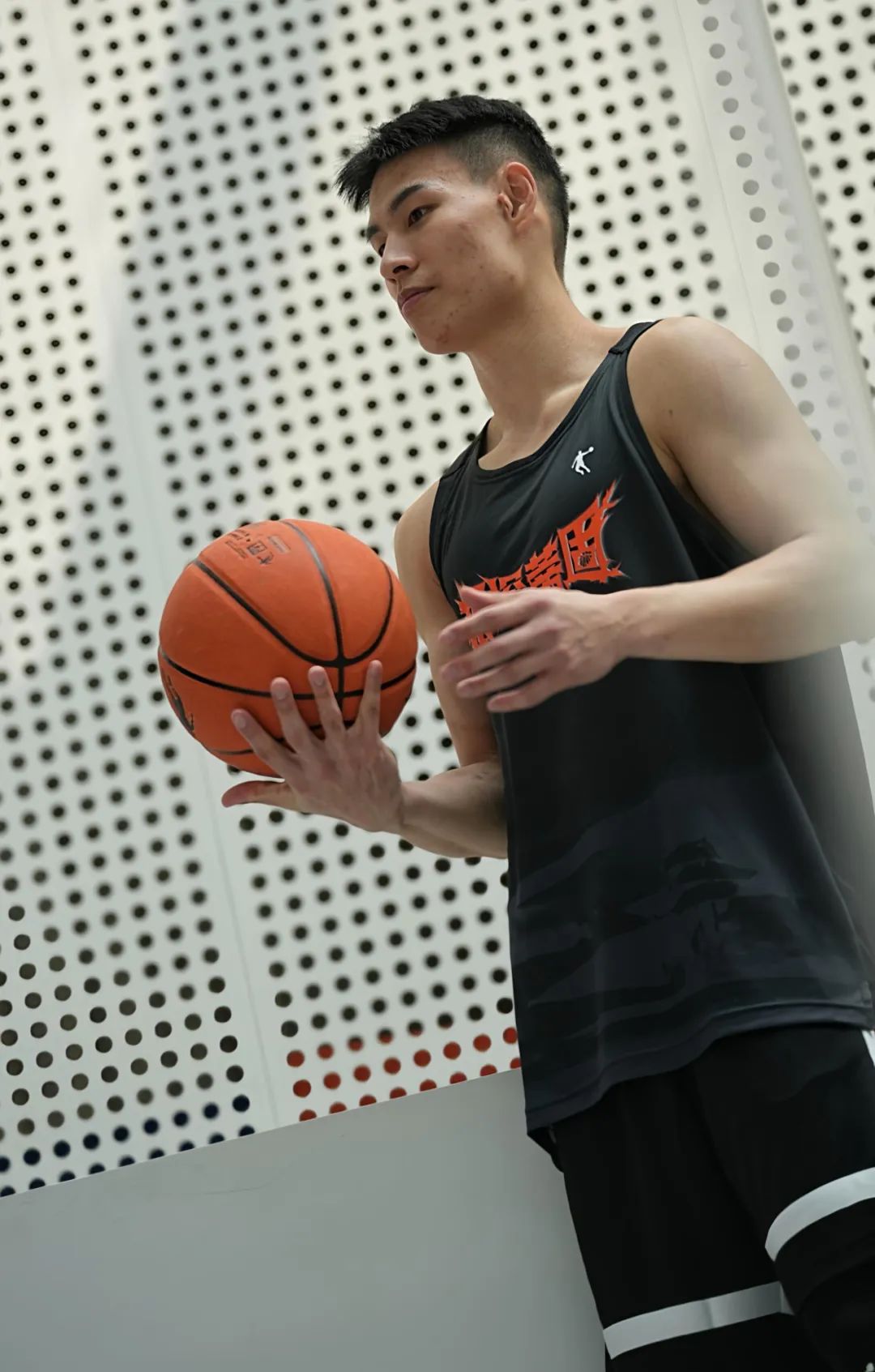 28 岁 CBA 球员林秉圣在校期间疑被偷录洗澡全照? 28 岁 CBA 球员林秉圣在校期间疑被偷录洗澡全照?