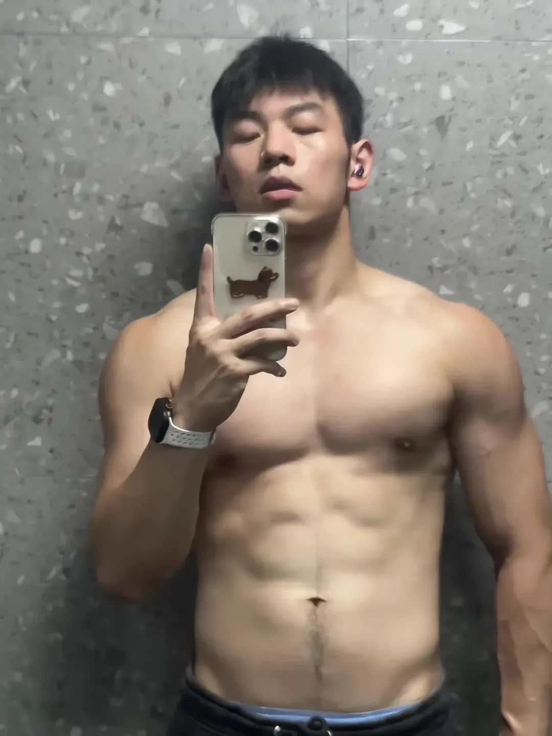 翻拍 taylor 霉霉 的西北大学男孩，终于找到了！！！