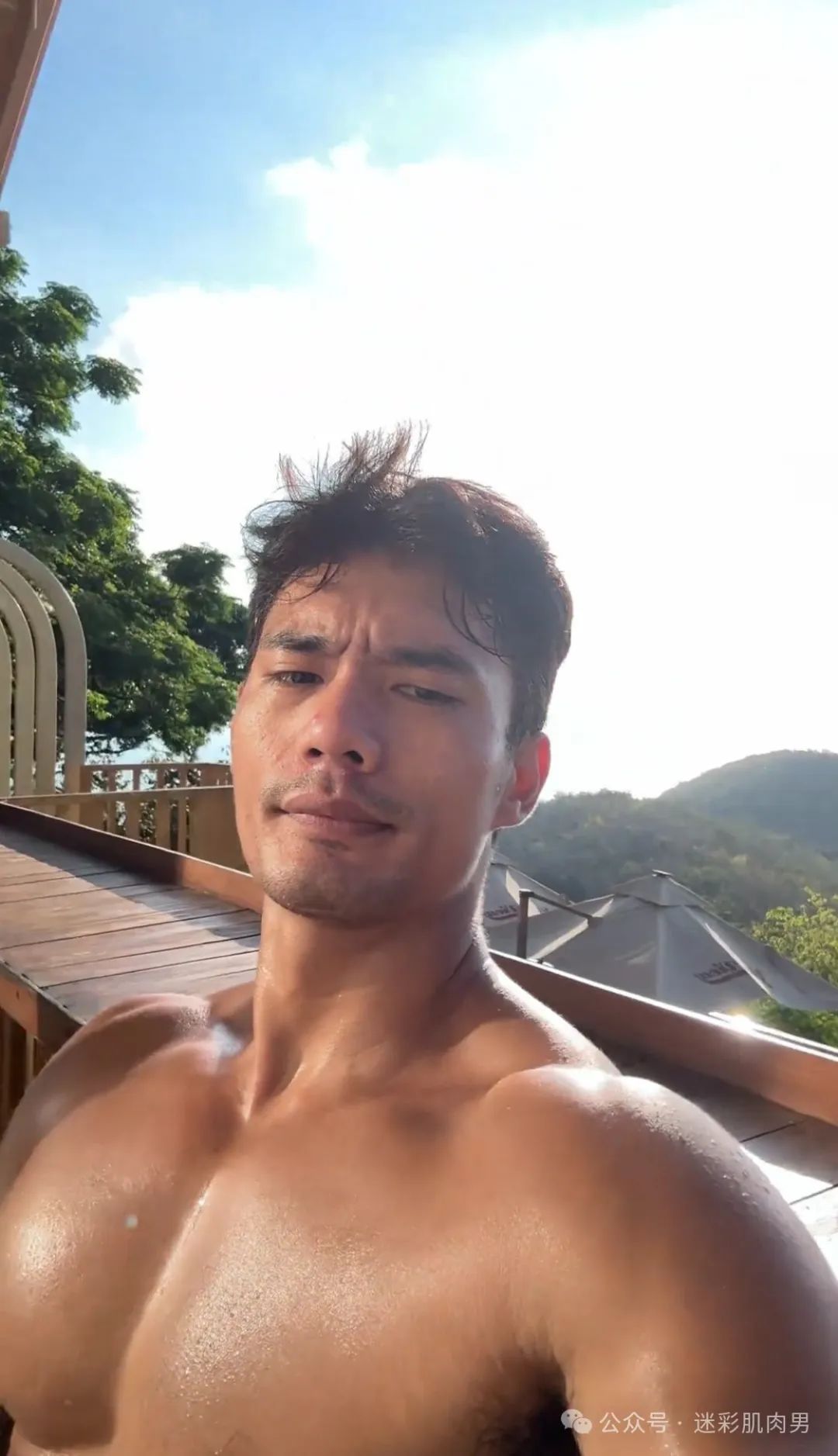 海南超帅救人帅警爆火啊！粗壮长腿实力强被他吸引！
