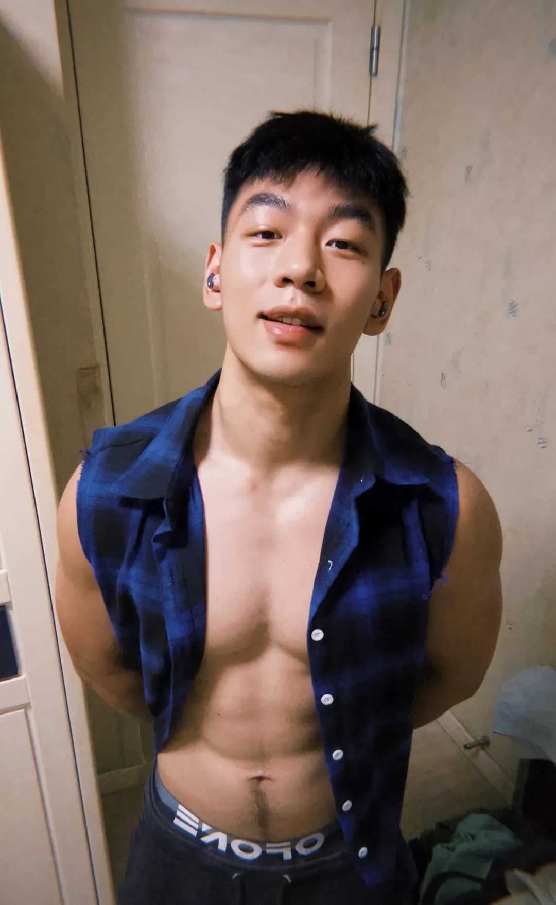 翻拍 taylor 霉霉 的西北大学男孩，终于找到了！！！