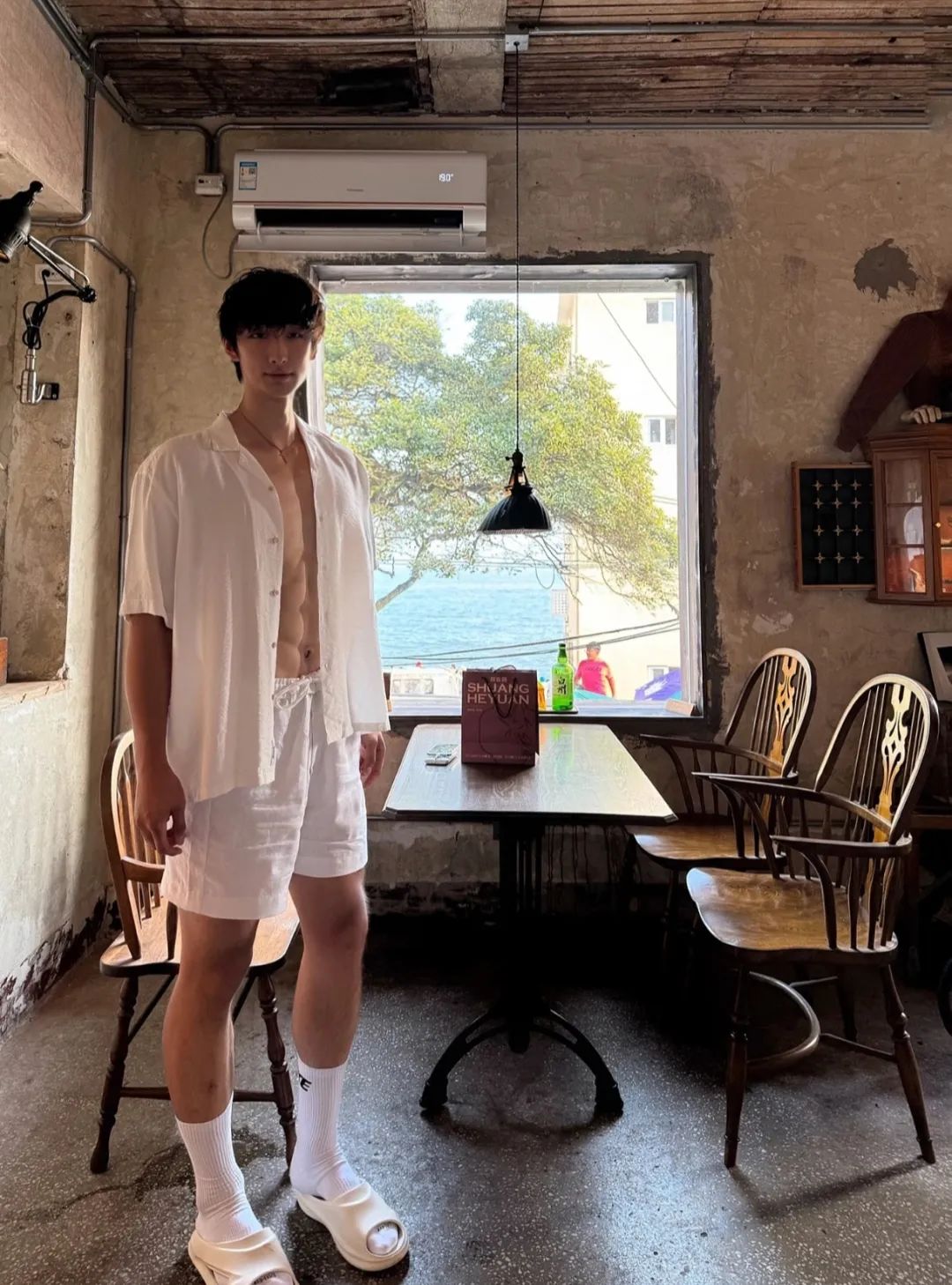 山东 195 黑皮篮球体育生，圈内极品猛 1s，持久打桩太给力.....