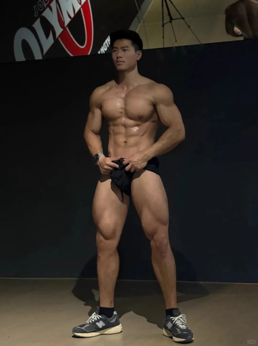 肌肉男神教练官宣恋情，宝子们心碎一地：我失恋了