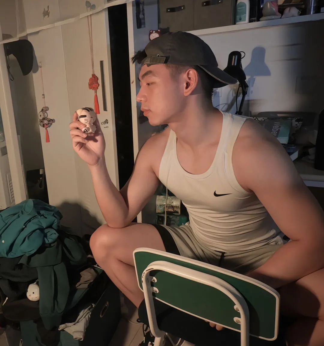 翻拍 taylor 霉霉 的西北大学男孩，终于找到了！！！
