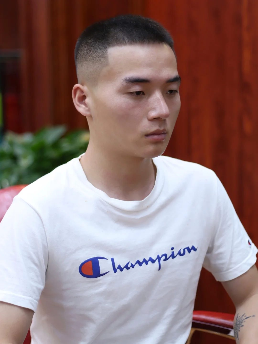 最近爆火的男士短发合集!时尚、个性、清爽、酷感十足的男生发型! 最近爆火的男士短发合集!时尚、个性、清爽、酷感十足的男生发型!