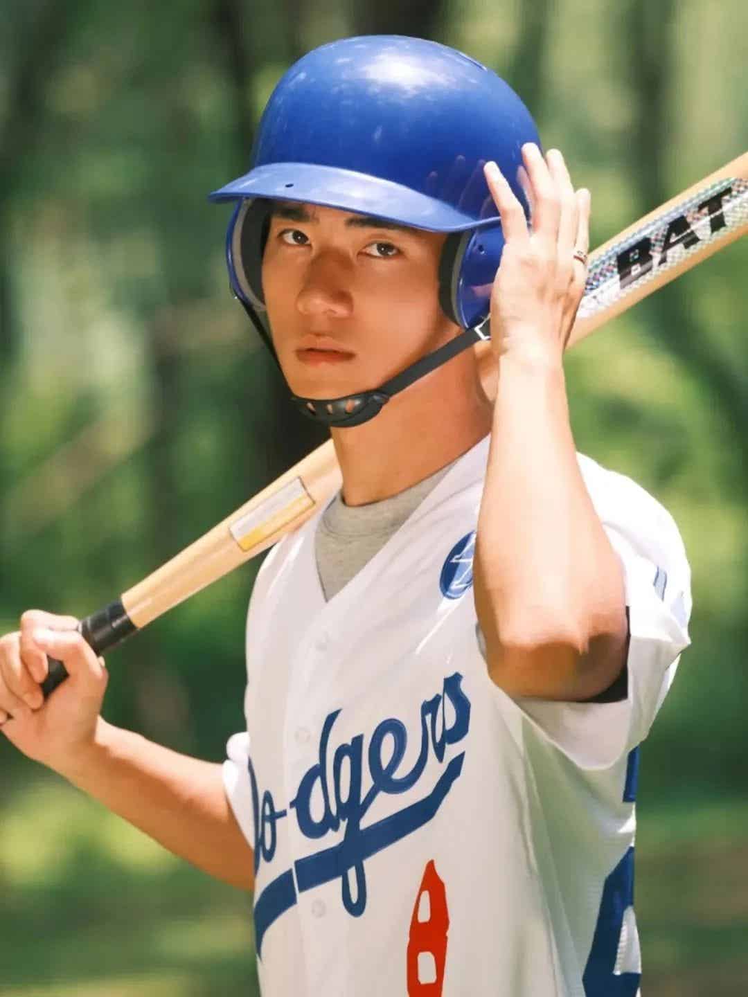 黑皮战损年下腹肌.... 被这个北京模特小哥帅晕了！