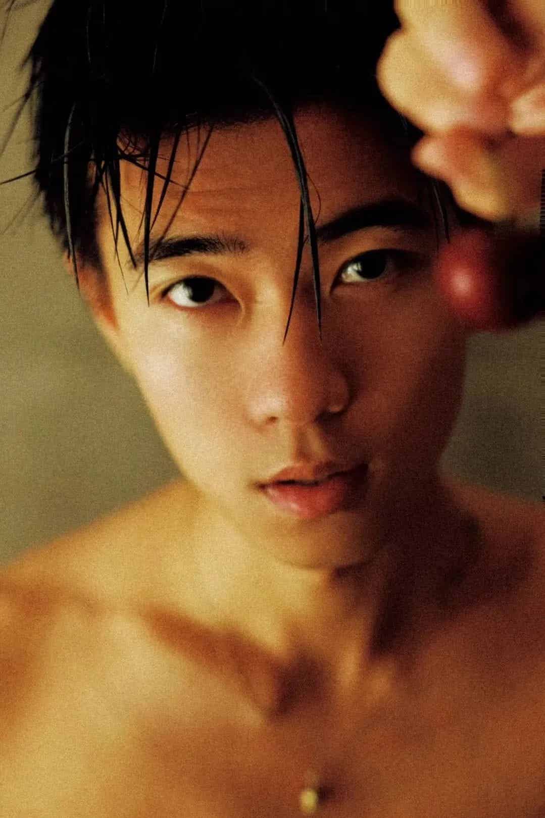 黑皮战损年下腹肌.... 被这个北京模特小哥帅晕了！