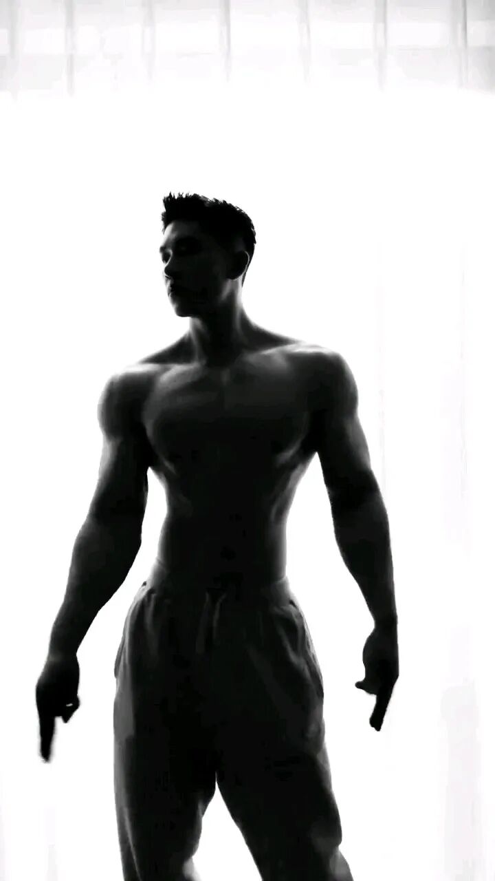 190cm 体育生晒大胸肌，猛男撒娇谁顶得住？