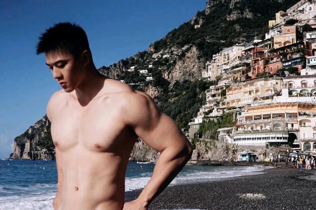 185cm 小狼狗天花板！脂包肌身材太惹眼