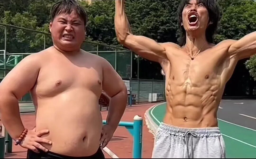 健身网红“花小龙”的八块腹肌“很狂”,175 轻熟肌肉男,瘦猴变天菜有多难? 健身网红“花小龙”的八块腹肌“很狂”,175 轻熟肌肉男,瘦猴变天菜有多难?