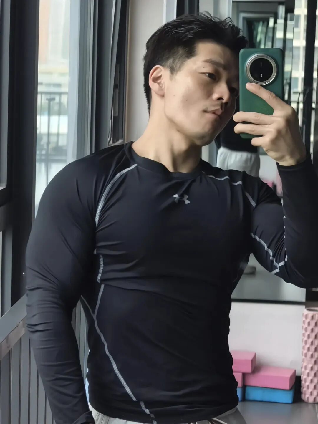 【晕】家门口 de 健身教练被专访了!女记者真是无处不在… 【晕】家门口 de 健身教练被专访了!女记者真是无处不在…