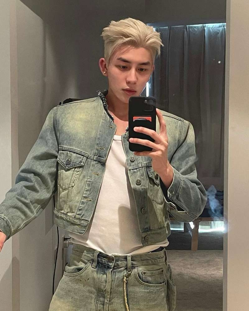 不给刷 100 万就骂人？网红帅哥被放出来以后，在 ins 上成了极品天菜……