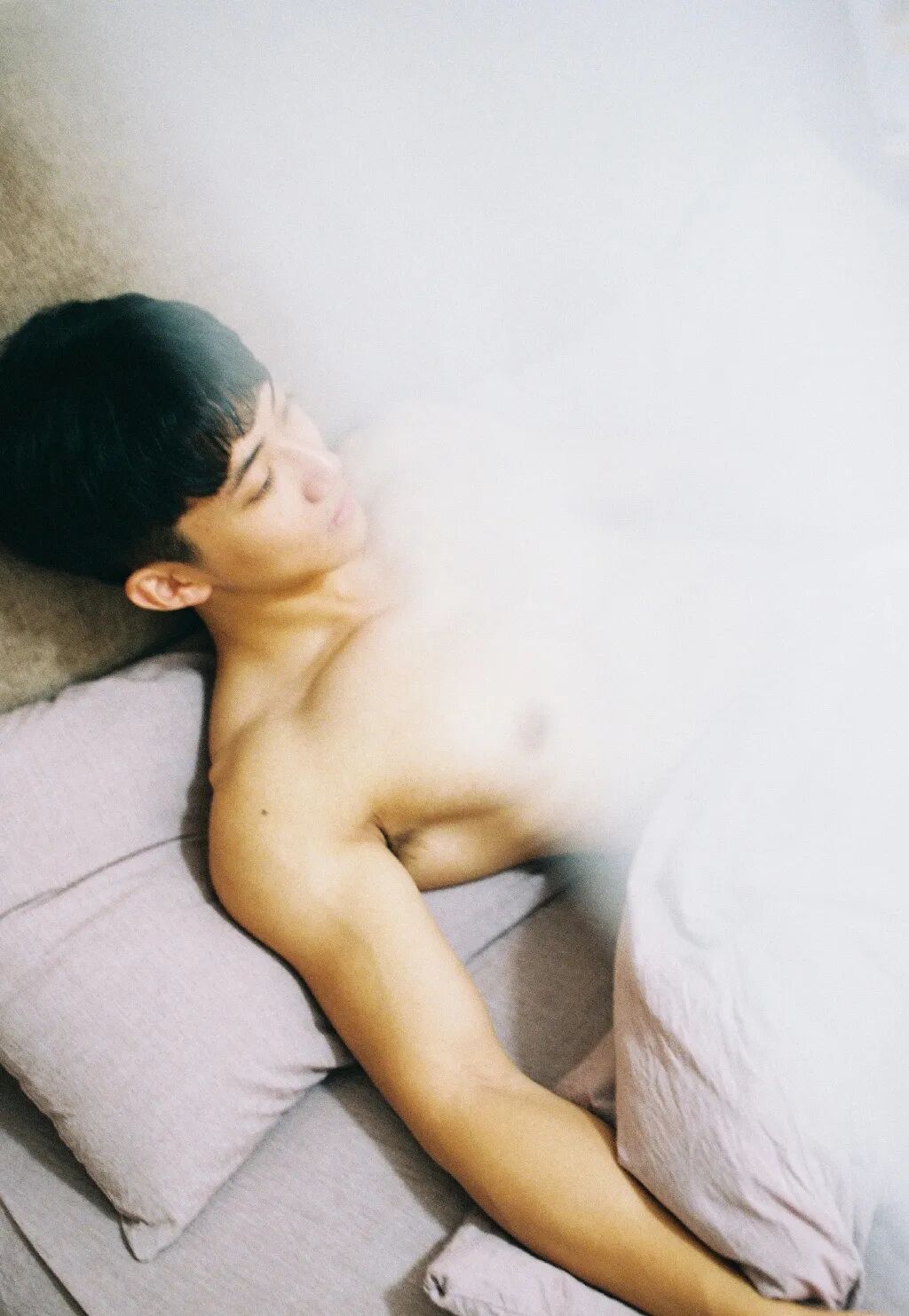 直男装钙，春光乍泄，白内🩲攃鞭视频竟然火了？