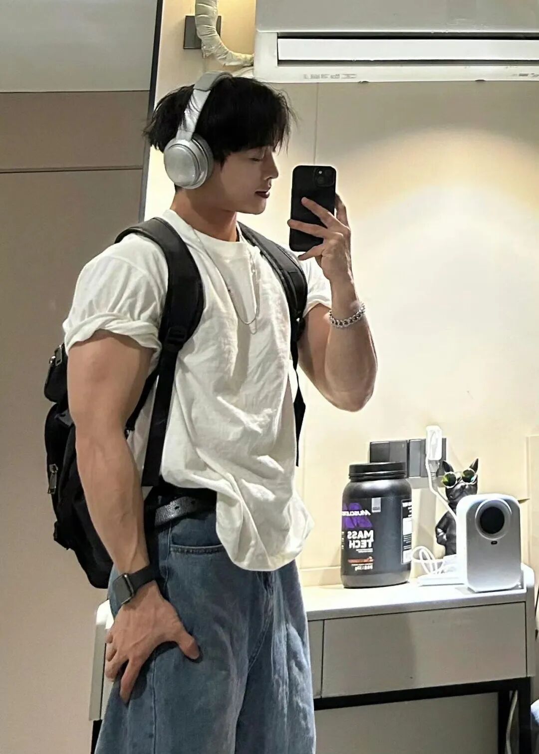 体育生火了!多人疑似被采访?兵哥哥火车上被偷拍? 体育生火了!多人疑似被采访?兵哥哥火车上被偷拍?