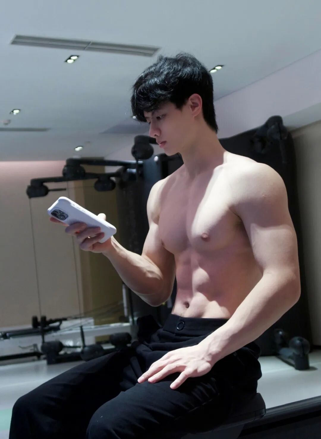 成都 188 男大游泳教练,腹肌长腿超级诱惑! 私下玩的真花.... 成都 188 男大游泳教练,腹肌长腿超级诱惑! 私下玩的真花....