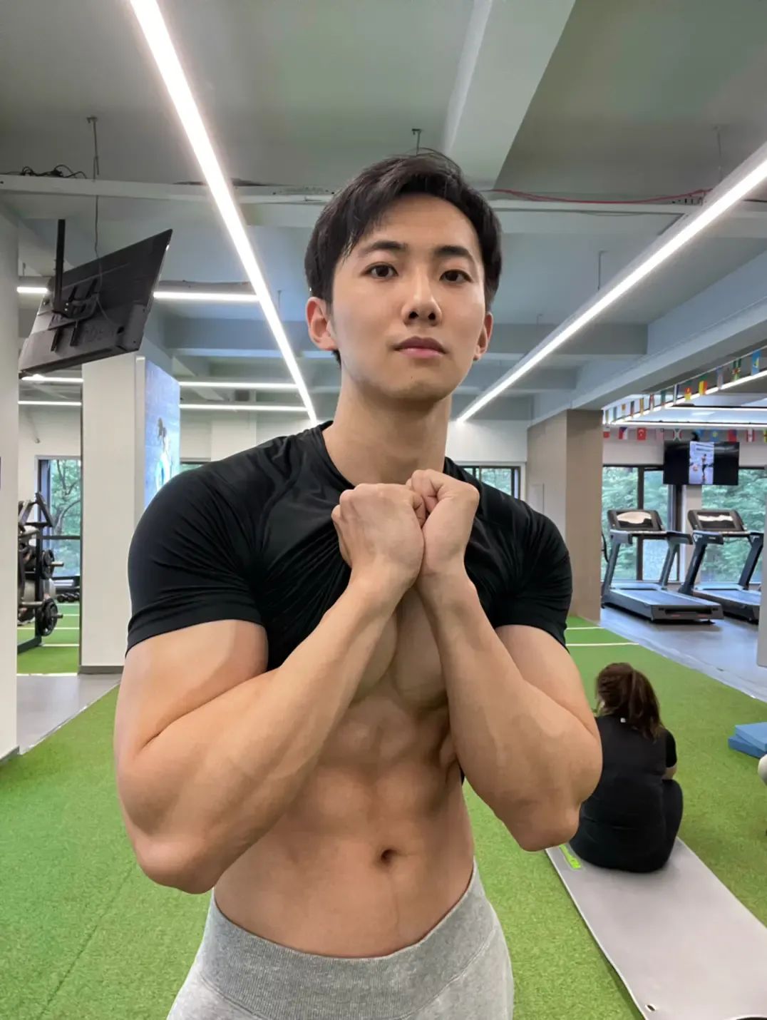 直男装钙,春光乍泄,白内🩲攃鞭视频竟然火了? 直男装钙,春光乍泄,白内🩲攃鞭视频竟然火了?