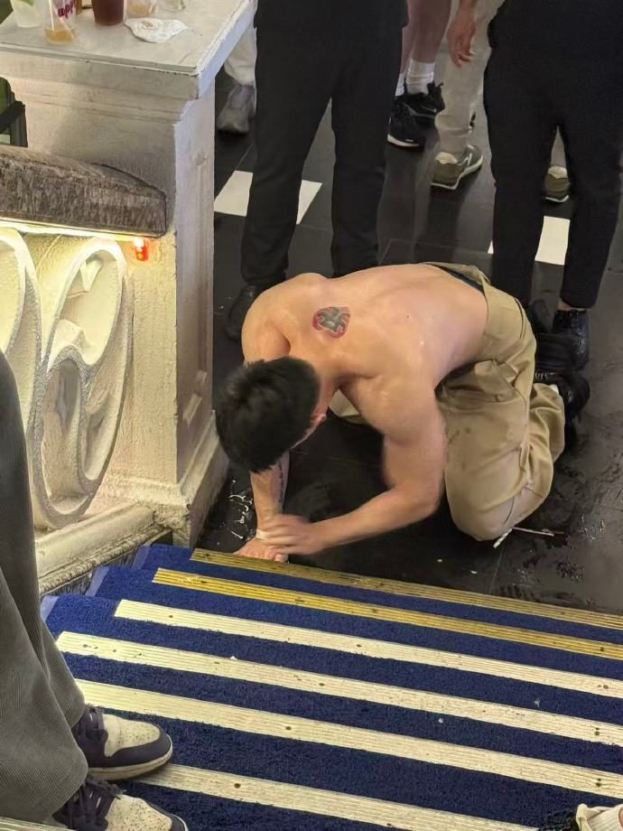 反转！魔都酒吧肌肉网红肌肉男被误传“嗑药”？酒吧回应：真相没你想的那样