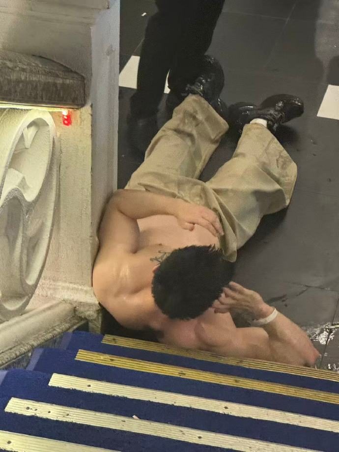 反转！魔都酒吧肌肉网红肌肉男被误传“嗑药”？酒吧回应：真相没你想的那样