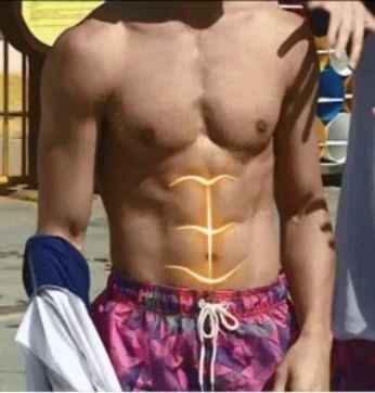 赵雅芝儿子被曝，六块腹肌 + 超高颜值！不愧是不老女神的儿子....