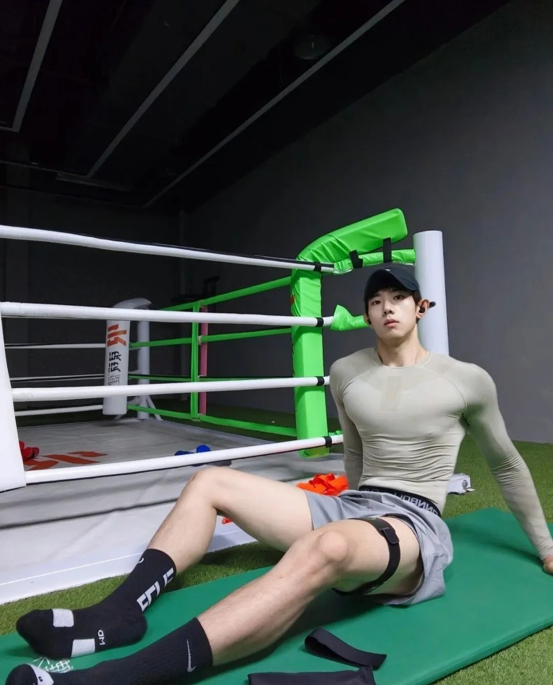 西域狼系少年新疆大盘鸡体育生