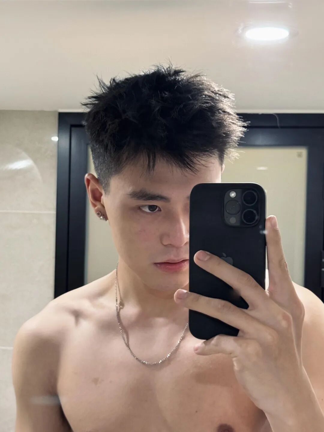 188cm 北京薄肌美术生男大，这个鼻子好大啊！