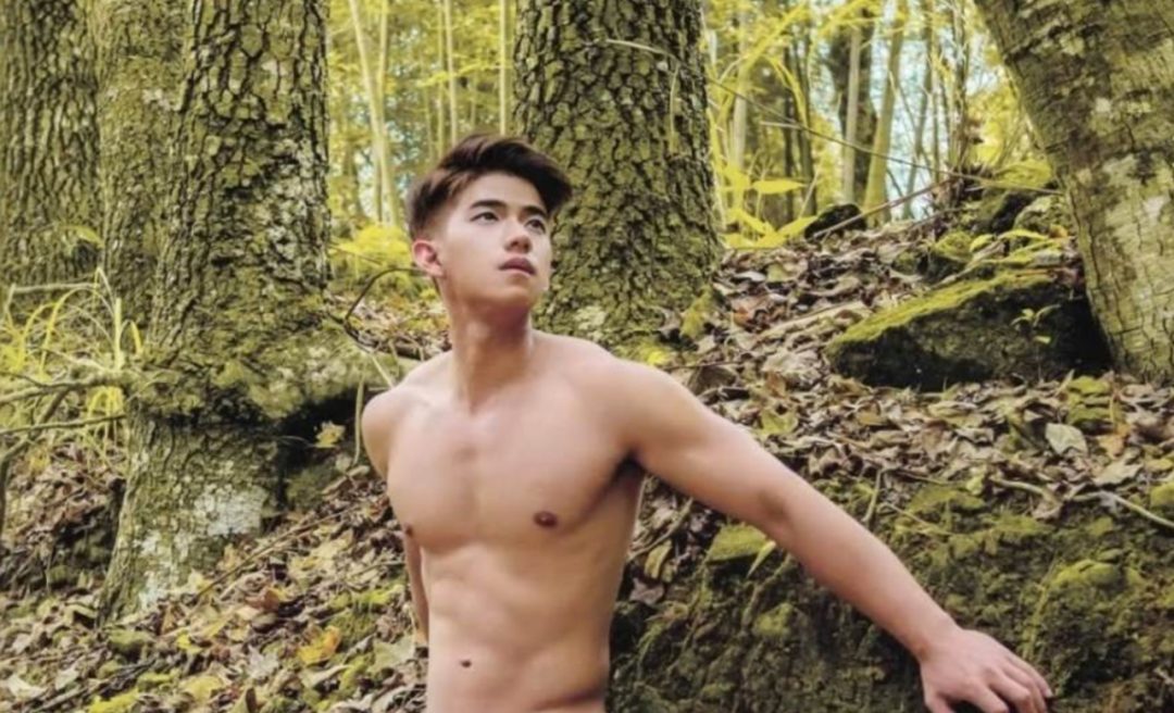 树林中的大鼻子肌肉帅哥 如仙踪林中的精灵