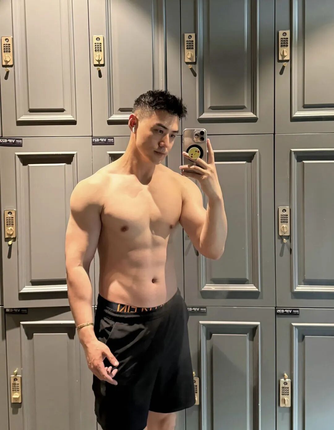 薄肌网红天赋异禀？本以为喻恩泰老婆出轨，结果遇到了照骗……