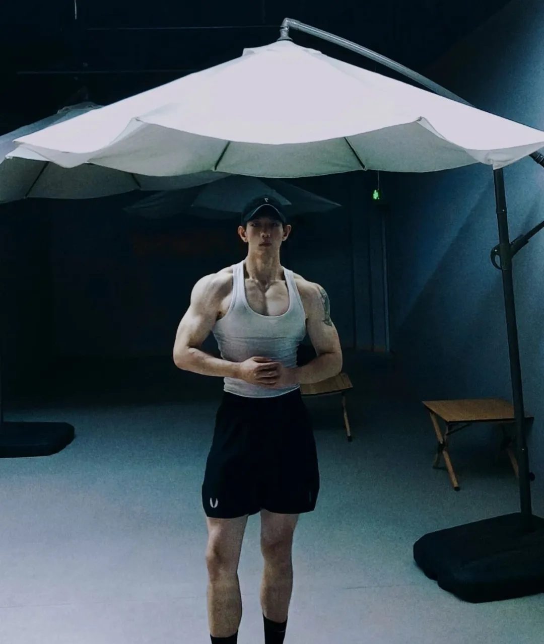 西域狼系少年新疆大盘鸡体育生