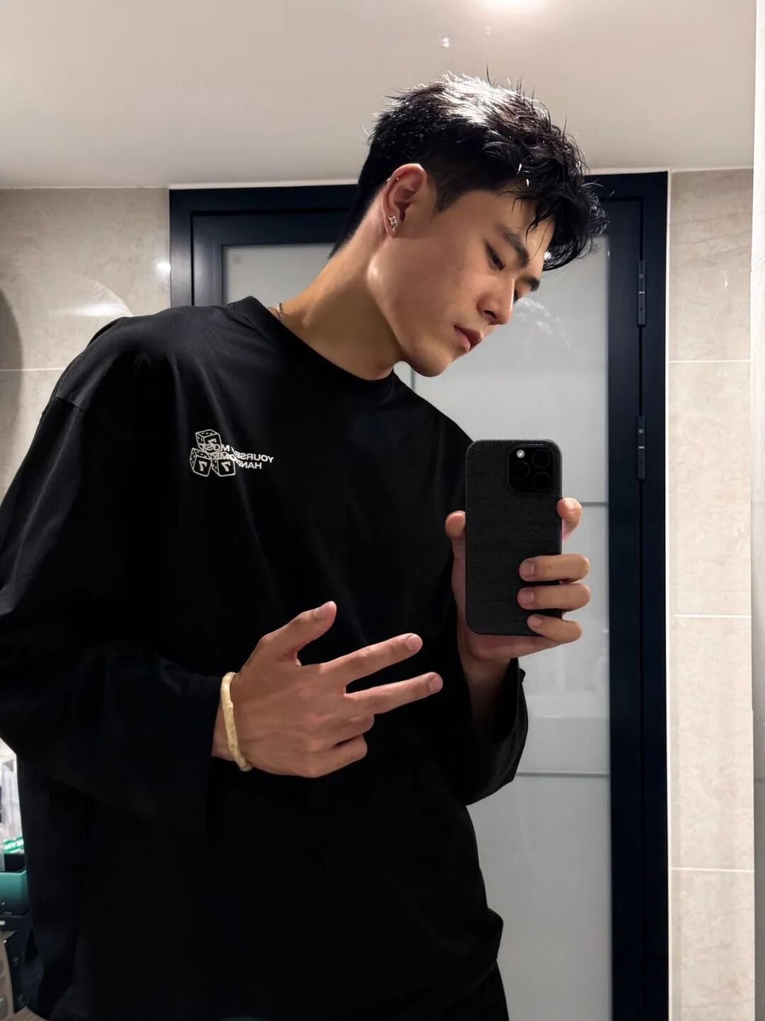 188cm 北京薄肌美术生男大，这个鼻子好大啊！