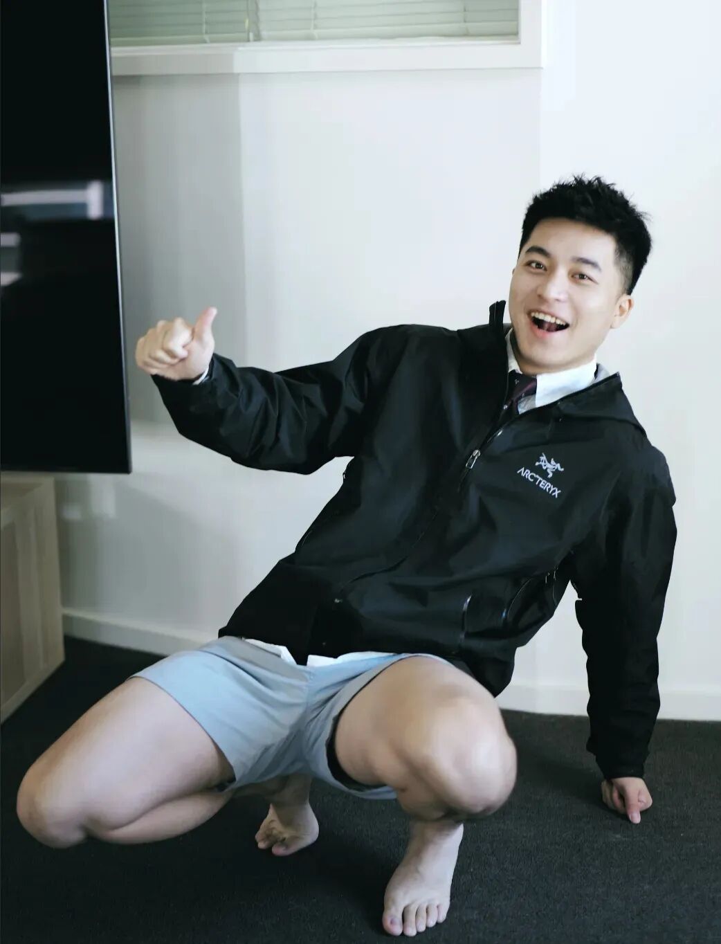 爱穿正装的英语老师，私下是这样的！