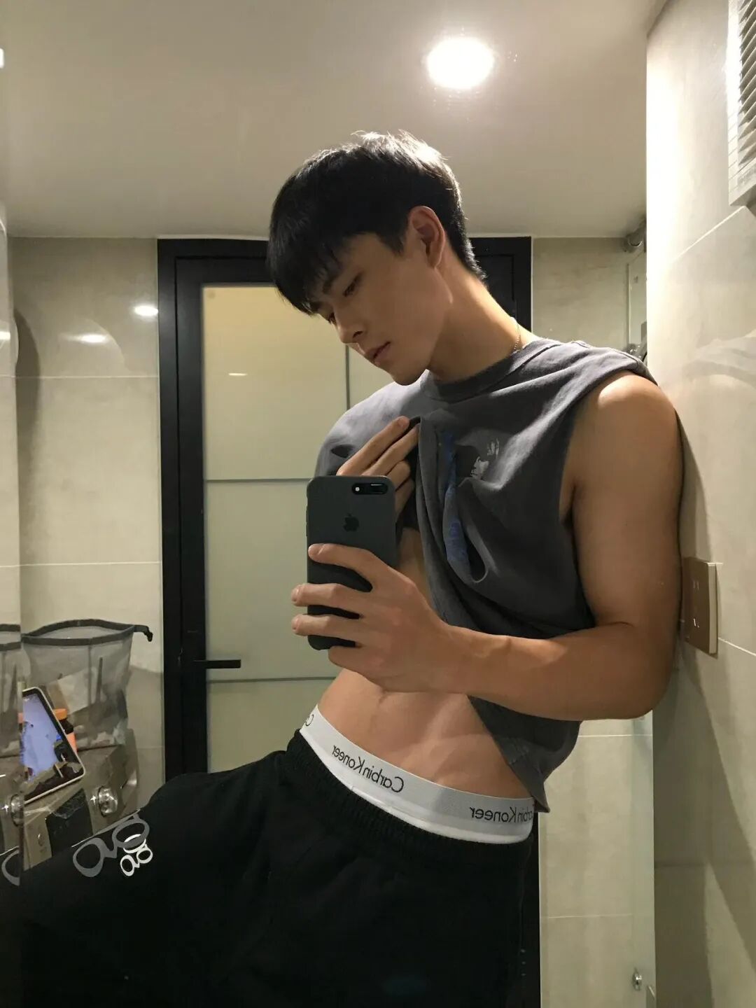 188cm 北京薄肌美术生男大，这个鼻子好大啊！