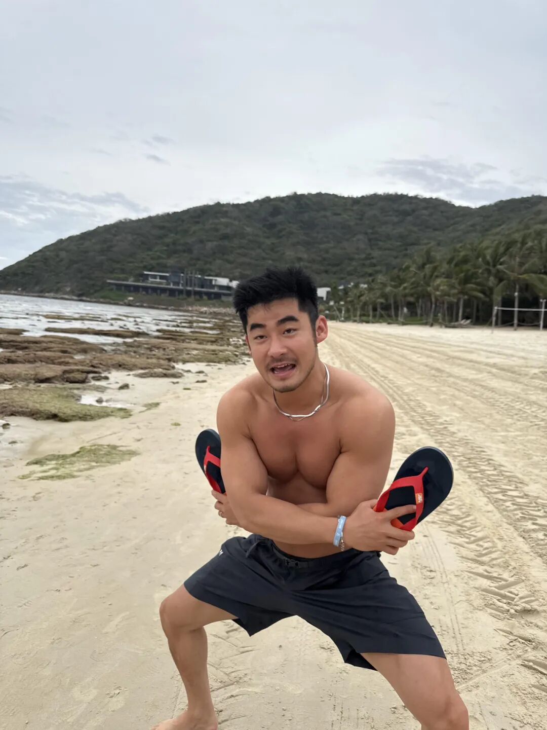 G 圈网红桥诘聖，他又咋了！怎么又到处刷屏？？？