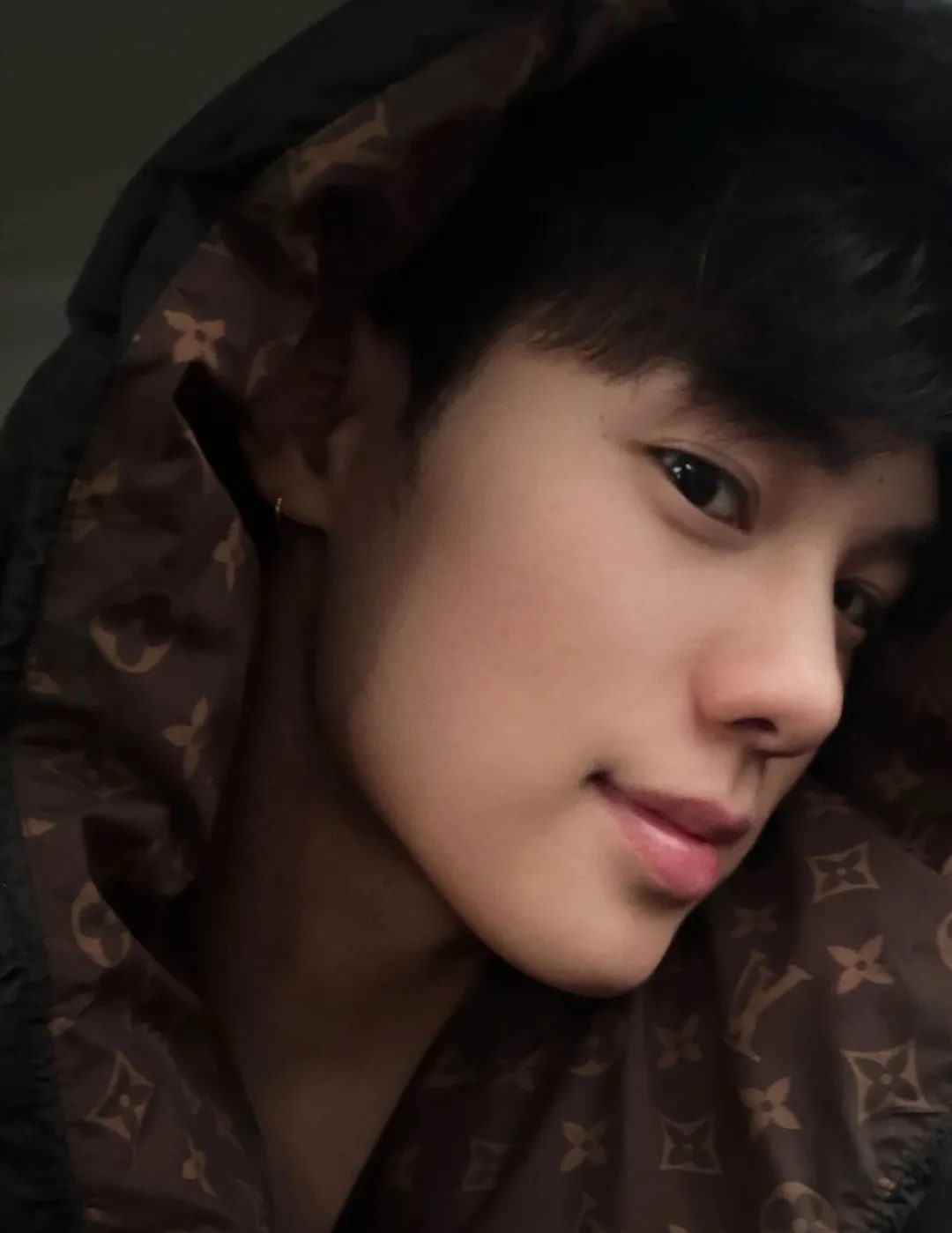 宝藏硬汉体育生硬朗的荷尔蒙颜值