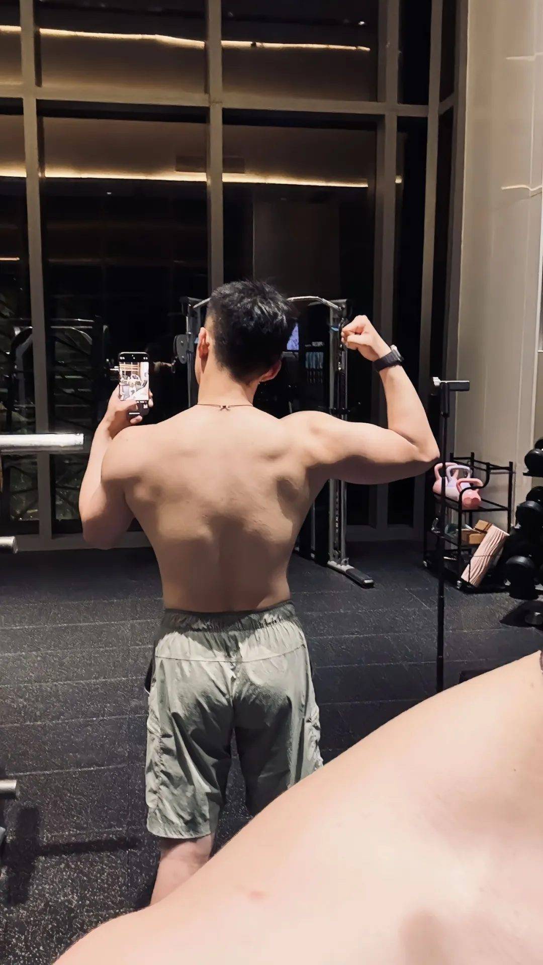 192cm 哈尔滨帅裁判员肌肉照被扒出，看了吗？！