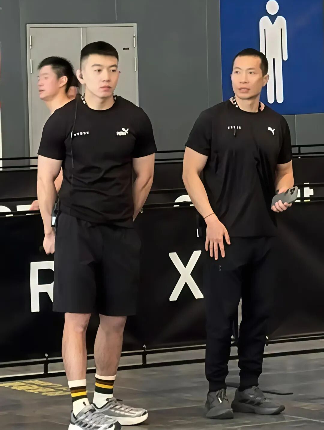 Hyrox 黑衣小哥又大又帅火出圈！被摸腹肌太顶了！