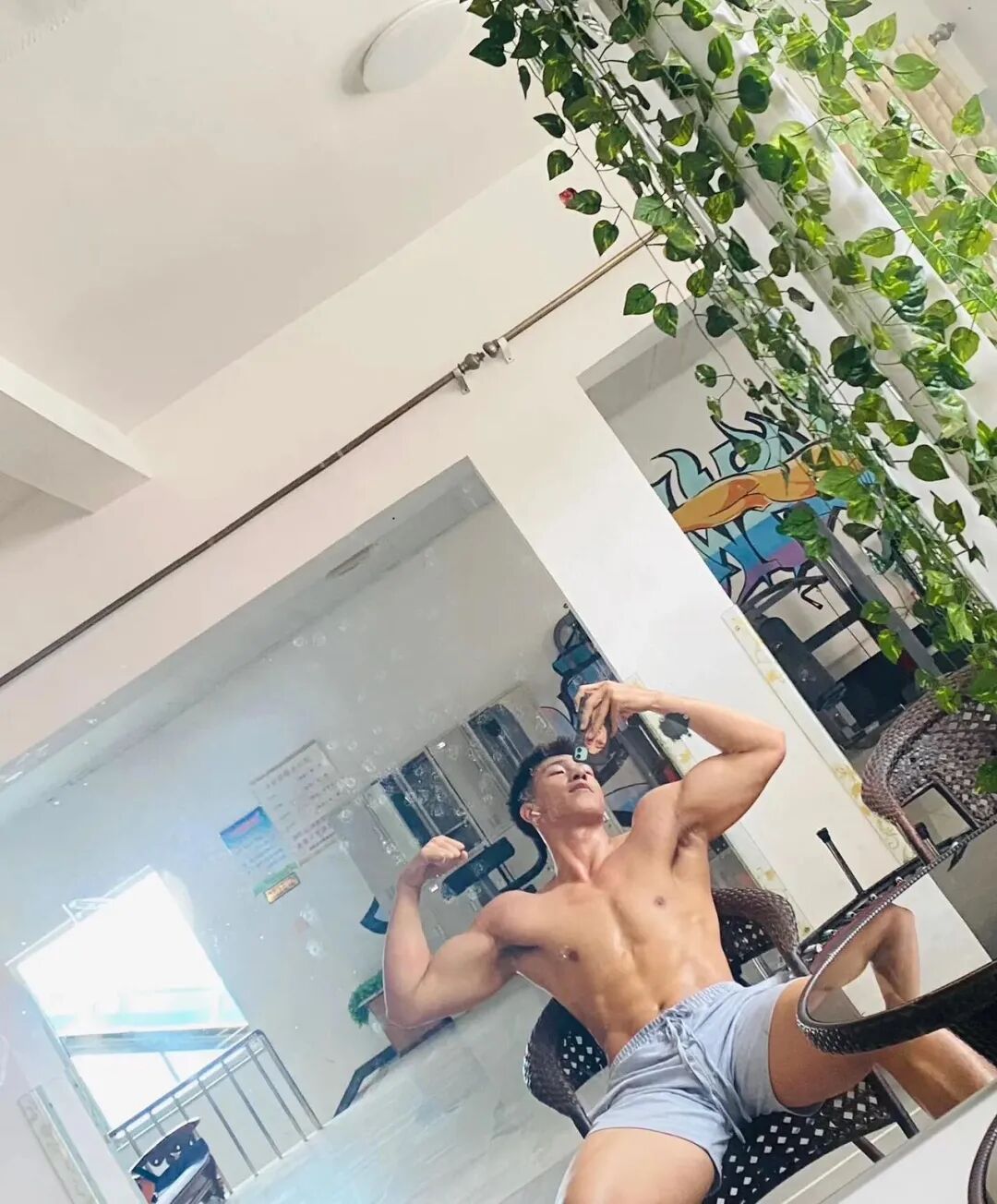 194cm 北体体育生在宿舍展示！看着真猛……