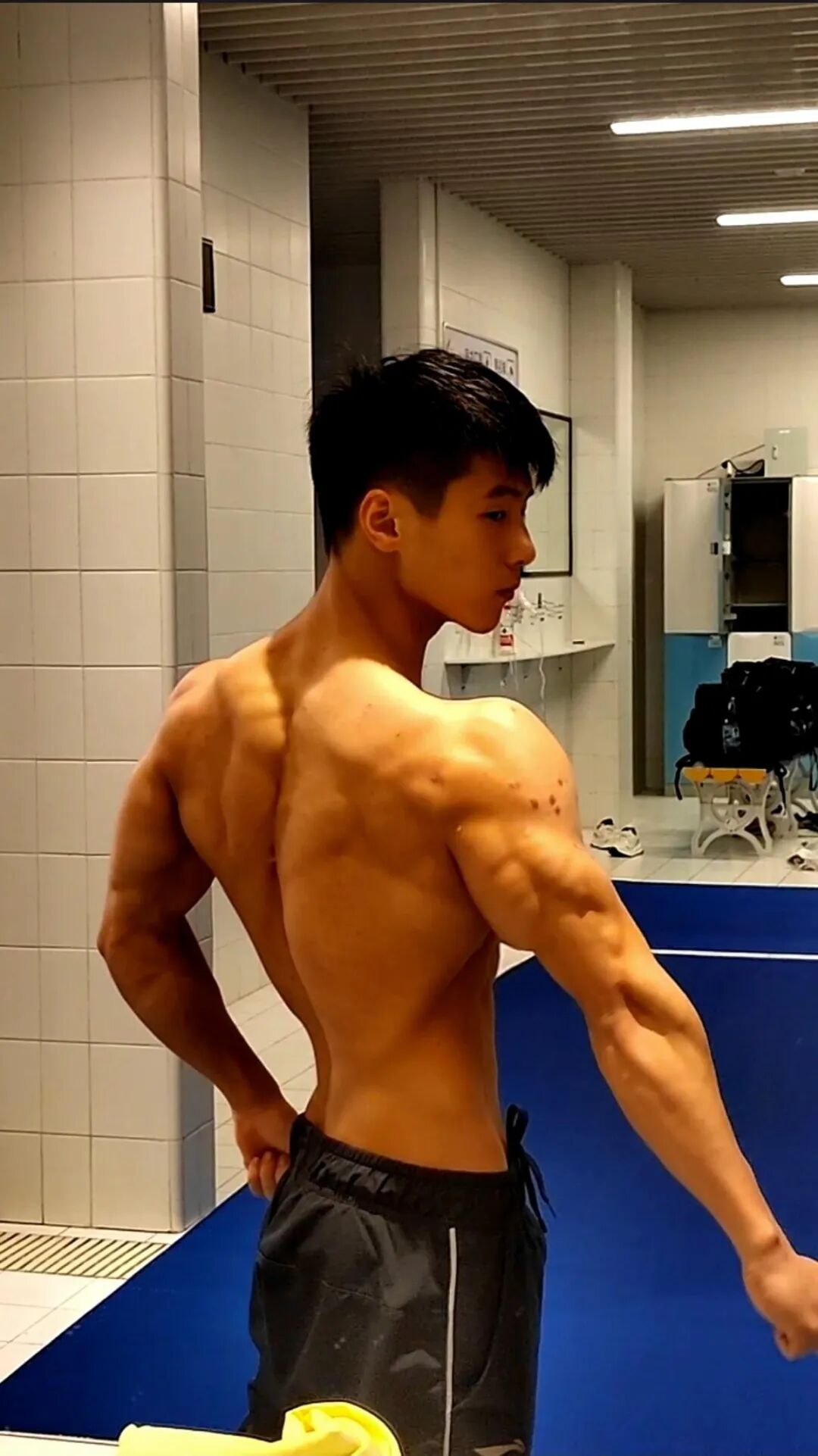 05 后跳水运动员！身材堪比陈艾森、李在教……