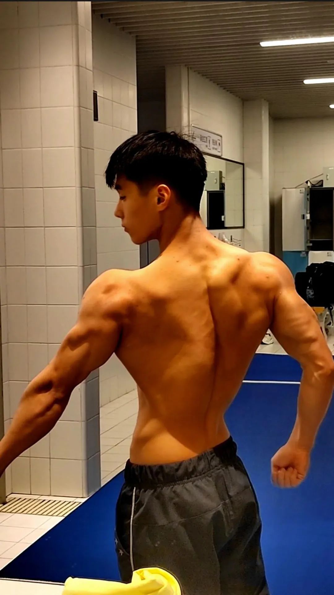 05 后跳水运动员！身材堪比陈艾森、李在教……