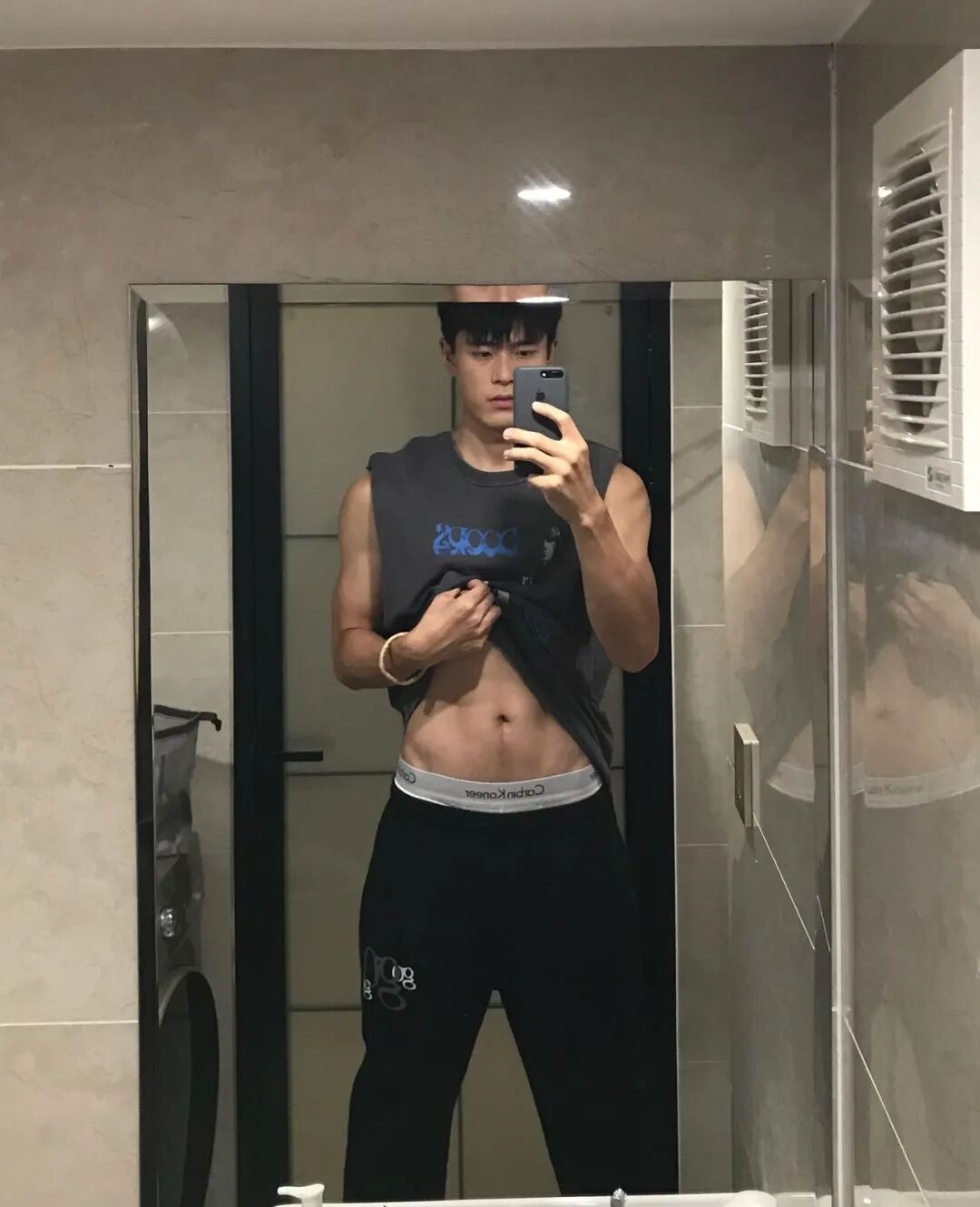 188cm 北京薄肌美术生男大，这个鼻子好大啊！