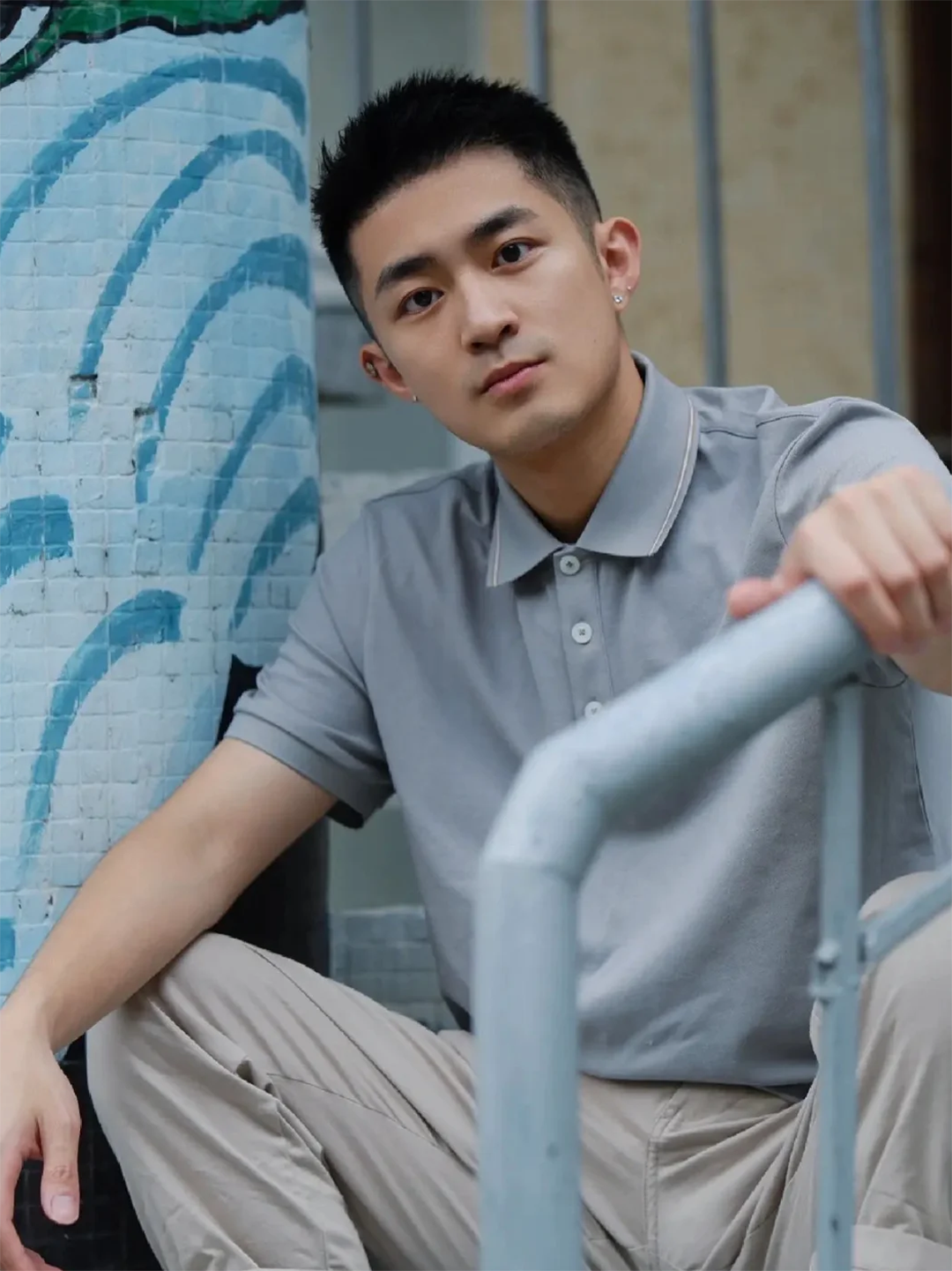 男生“两边剃短,中间不动”的发型,就剪这 3 款,真的太帅了! 男生“两边剃短,中间不动”的发型,就剪这 3 款,真的太帅了!