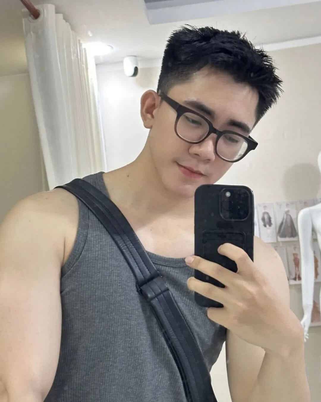 男生剪腻了“寸头”发型，可以试试这 3 款造型，潮流又帅气