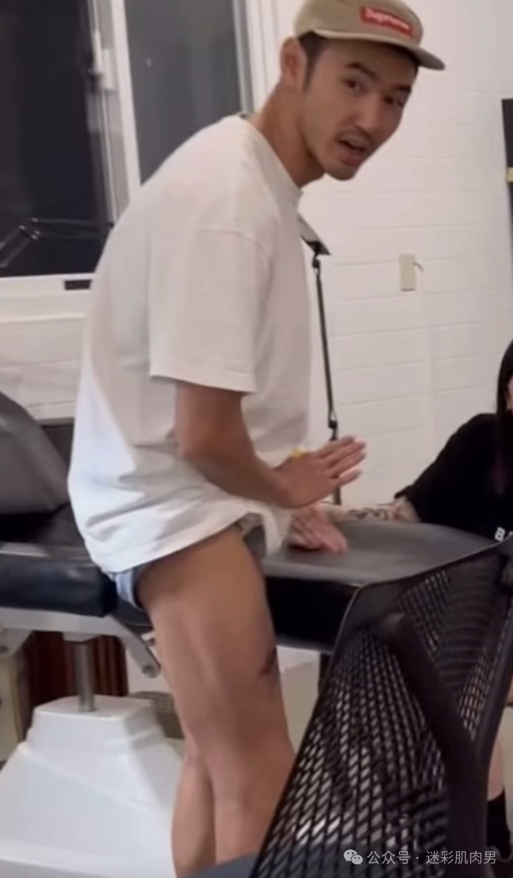 泡温泉偶遇阮经天，赤诚相见，被男网友问疯了！