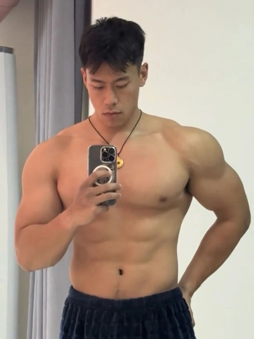 东北 182cm 直男列车员，私下肌肉竟然这么大！